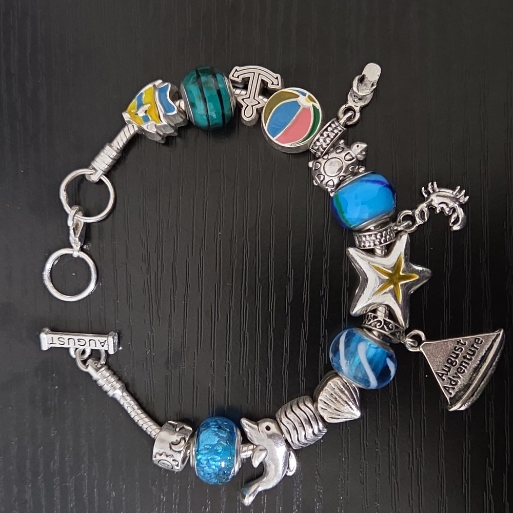 Willabee & Ward August Adventure Charm Toggle Bracelet Size 8 extender beachy